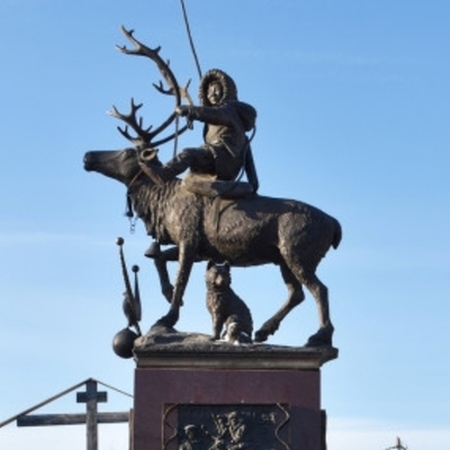 Памятник «Потомок Юрэн Хосууна», Оленекский район