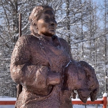 Памятник якутской охотнице А.И. Кривошапкиной, Кобяйский улус